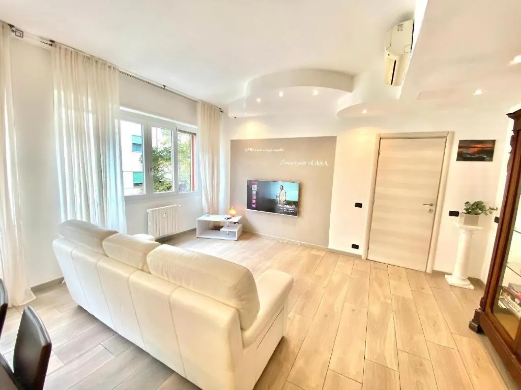 Fontanili House Apartment Milan